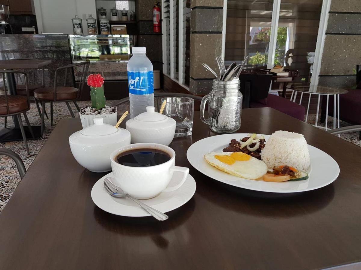 Casa Estela Boutique Hotel & Cafe Calapan Εξωτερικό φωτογραφία